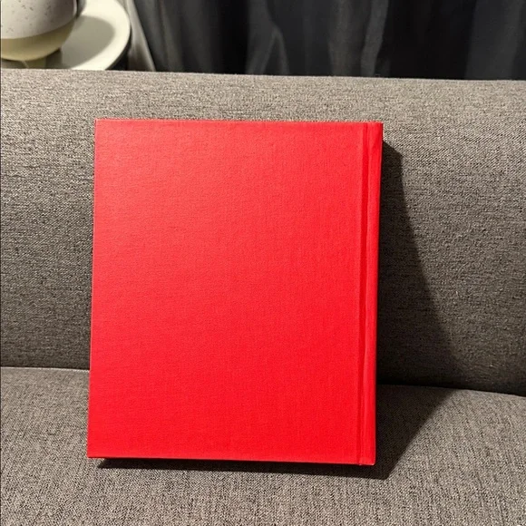 Vanity Fair Red Notes Book - Picture 7 of 9